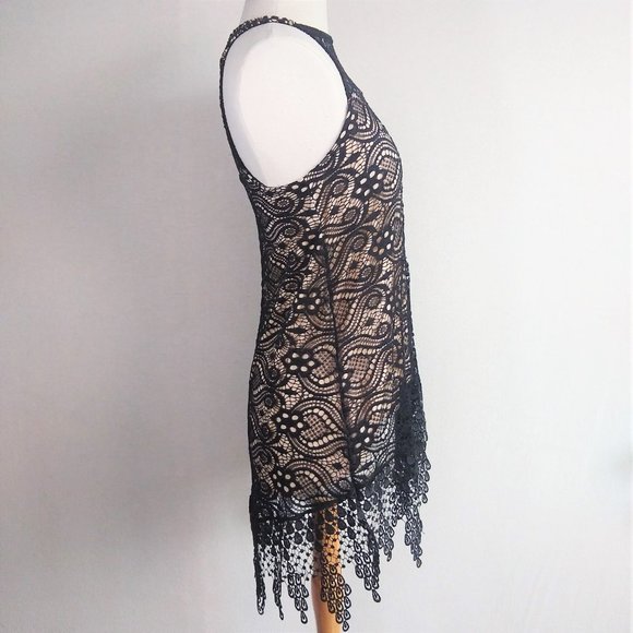 Altar'd State Lace Overlay Sleeveless Tuni… - Picture 2 of 11